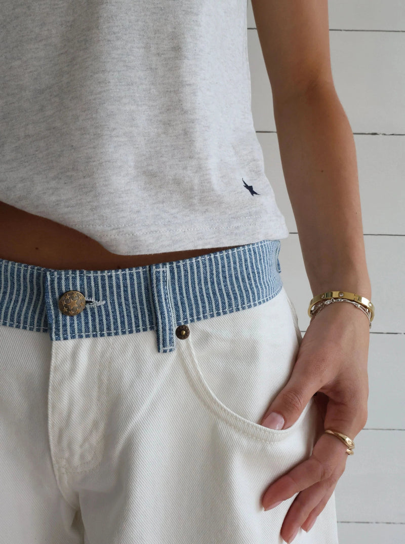 Effortlessly Elegant Garment with a Timeless Design