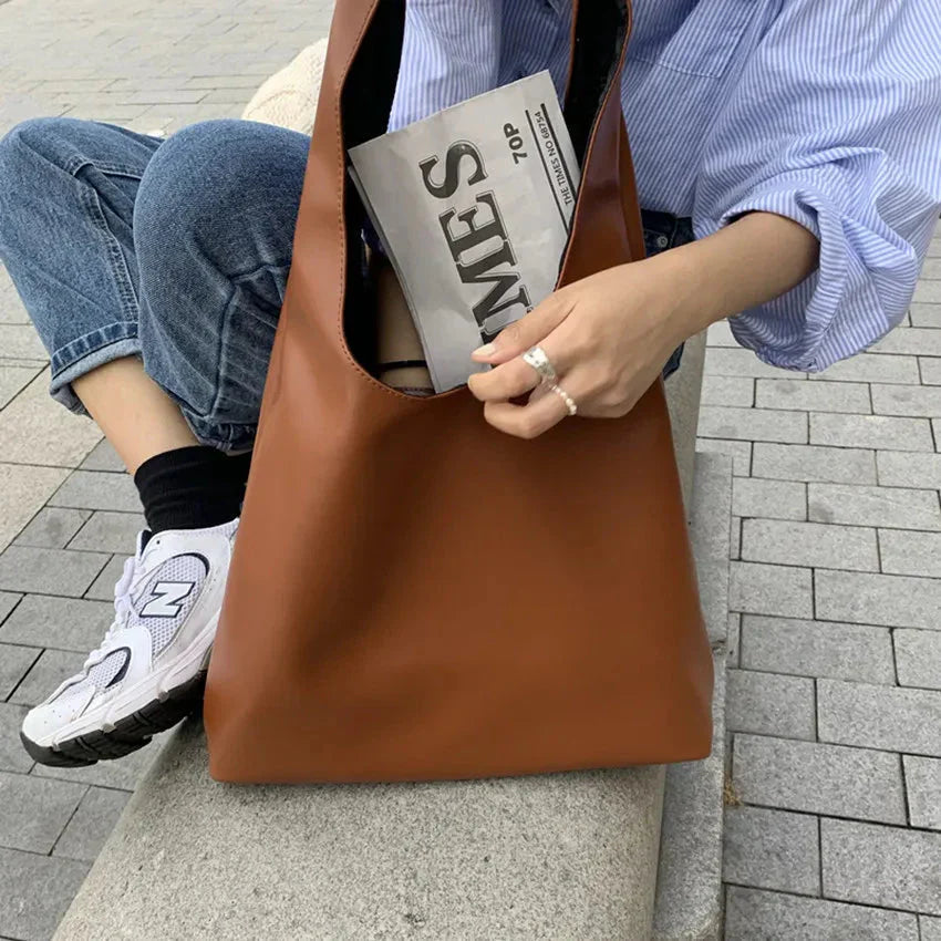 Beautifully Crafted Bag in a Classic Style