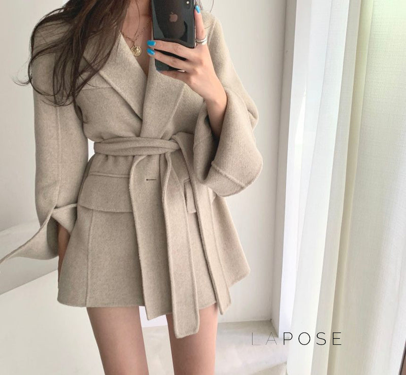 Beautifully Finished Coat in a Timeless Design