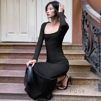 Classic Vintage Dress with a Flattering Fit