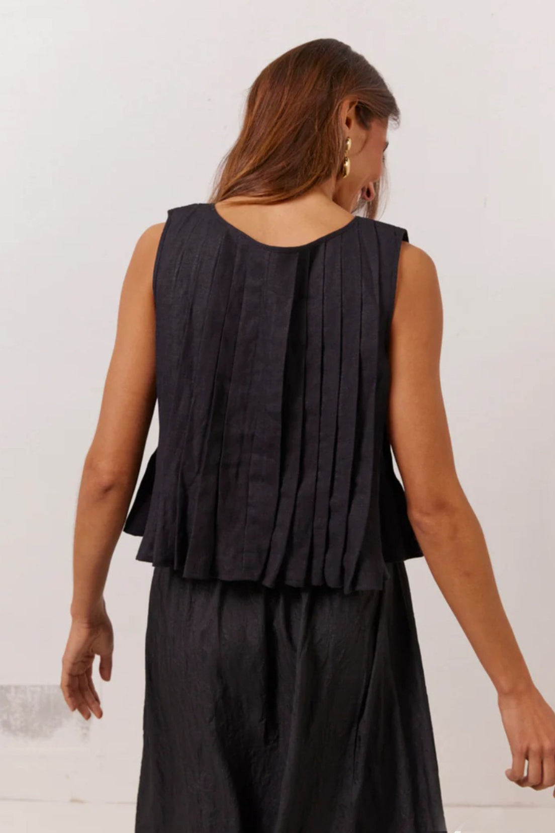 Classic Vintage Shirt with a Flattering Fit