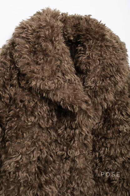 Elegantly Styled Coat for Everyday Wear