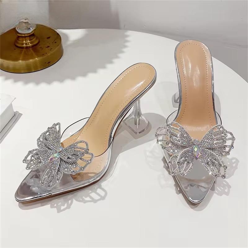 Polished Heels with an Effortless Classic Look