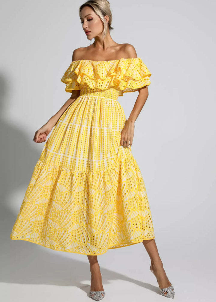 Effortlessly Elegant Dress with a Timeless Design