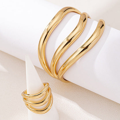Effortlessly Elegant Garment with a Timeless Design