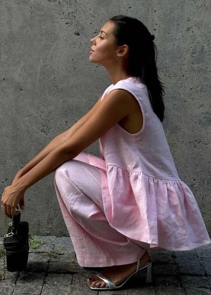 Effortlessly Elegant Garment with a Timeless Design