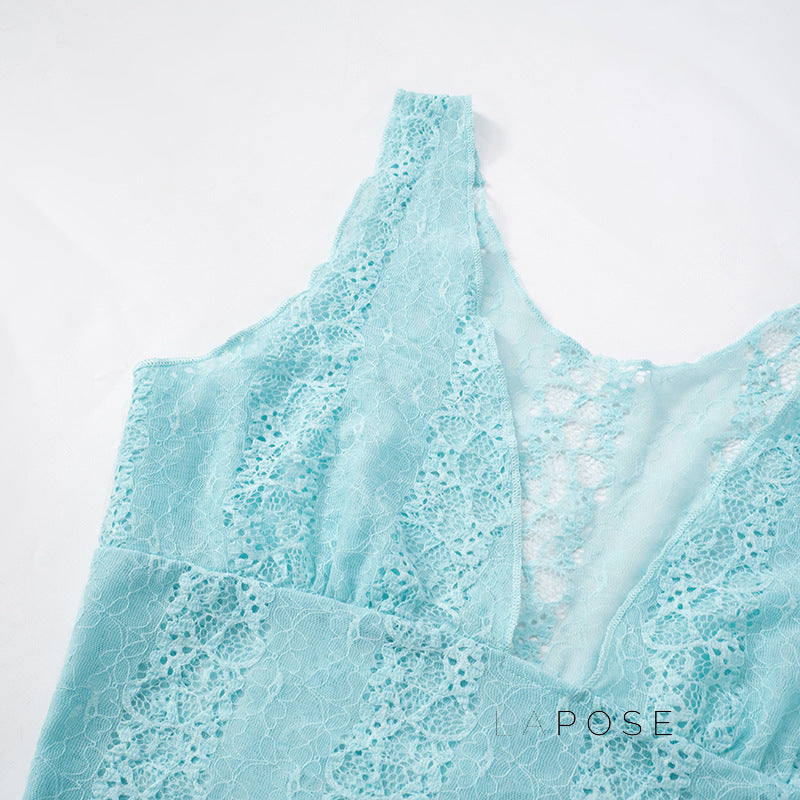 Effortlessly Elegant Top with a Timeless Design