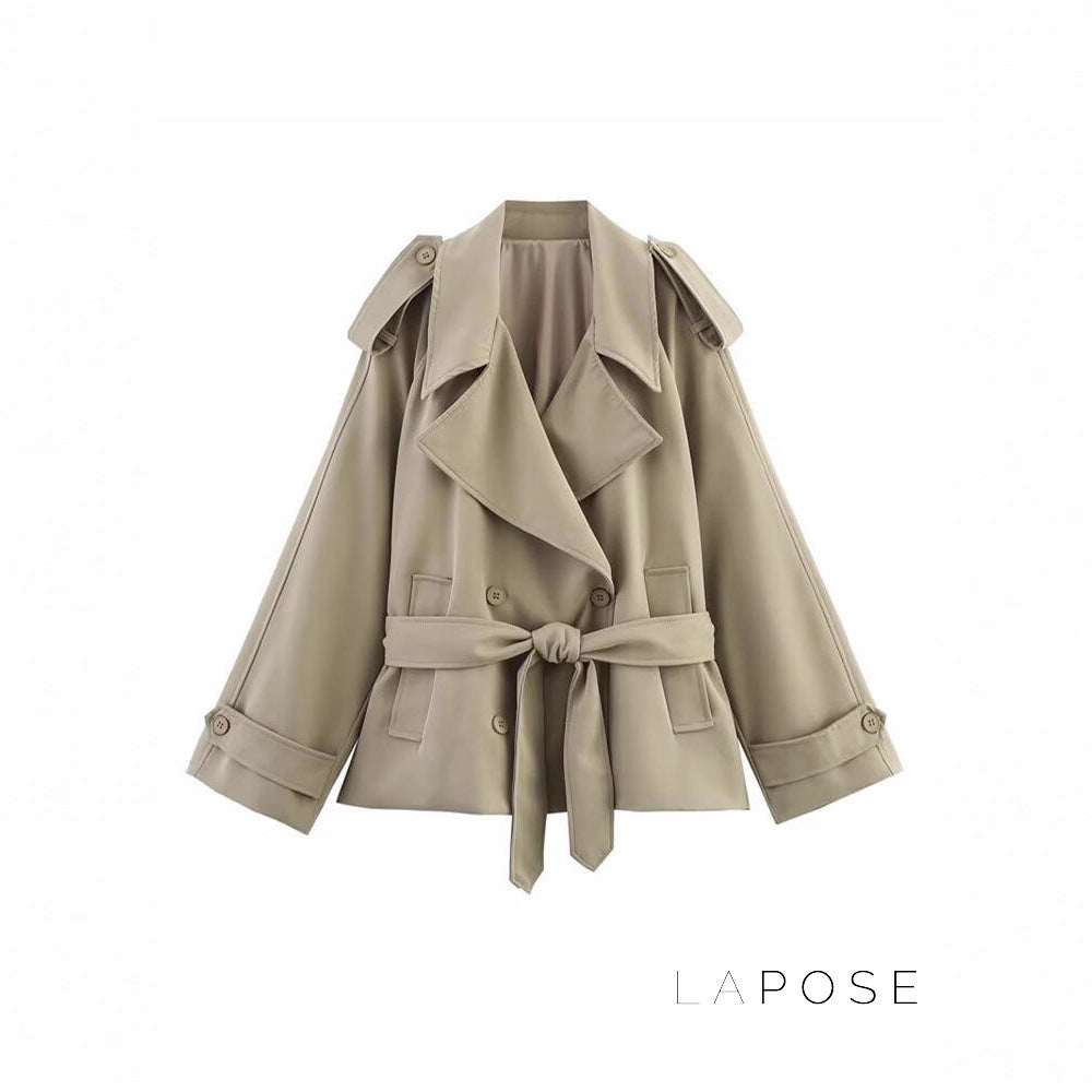 Well Tailored Jacket with a Graceful Silhouette