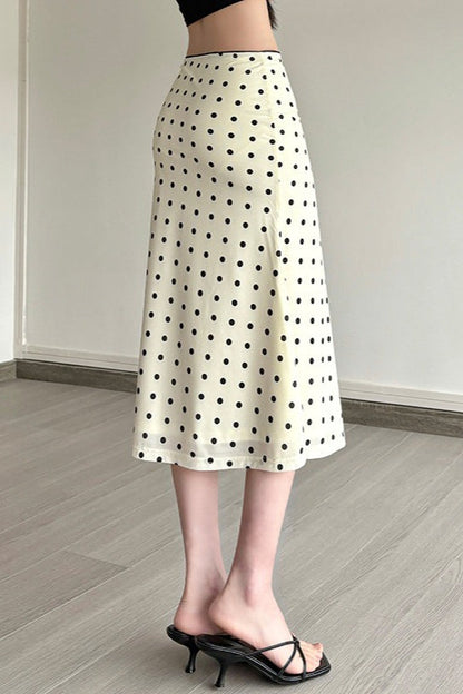 Classic Vintage Garment with a Flattering Fit