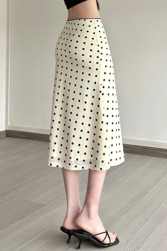 Classic Vintage Garment with a Flattering Fit