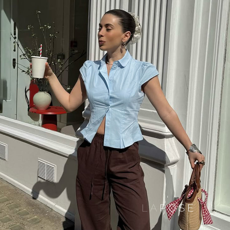 Effortlessly Elegant Blouse with a Timeless Design