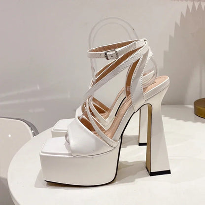 Beautifully Finished Heels in a Timeless Design