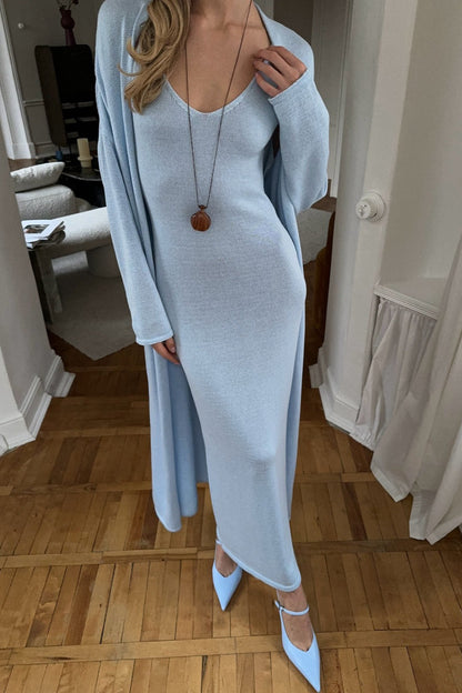 Effortlessly Elegant Garment with a Timeless Design