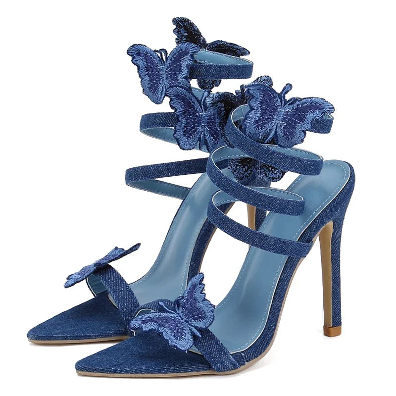 Effortlessly Elegant Heels with a Timeless Design
