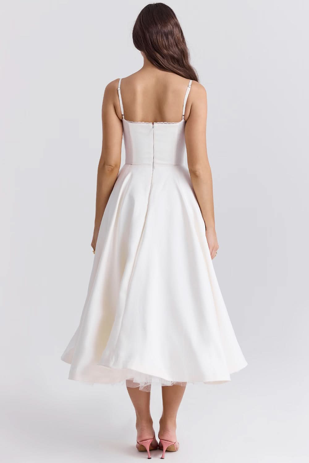 Gracefully Styled Dress for Any Occasion