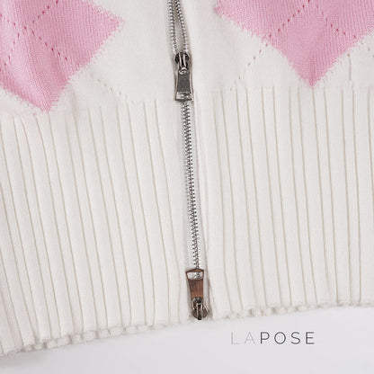 Well Tailored Cardigan with a Graceful Silhouette