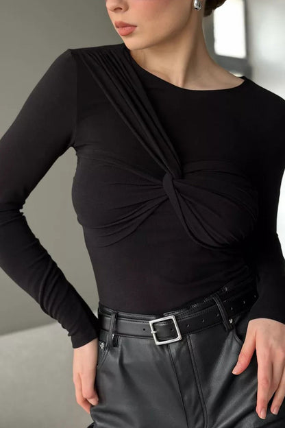 Classic Vintage Top with a Flattering Fit