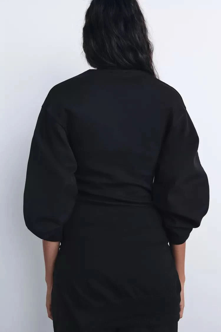 Beautifully Finished Garment in a Timeless Design