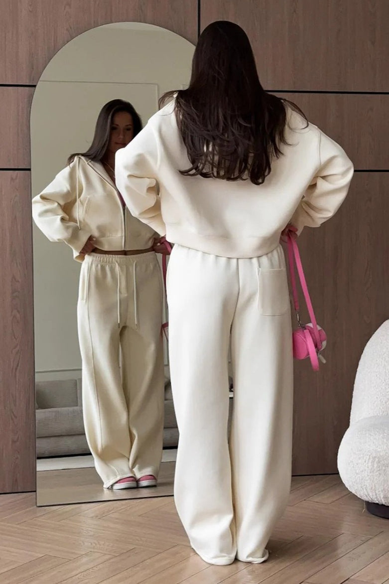 Sophisticated Pants with a Clean Classic Look