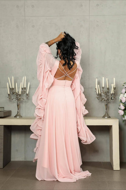 Beautifully Finished Dress in a Timeless Design