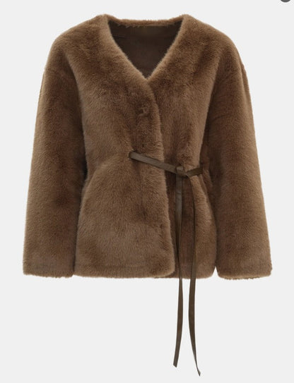 Gracefully Styled Coat for Any Occasion