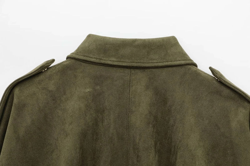 Well Tailored Jacket with a Graceful Silhouette