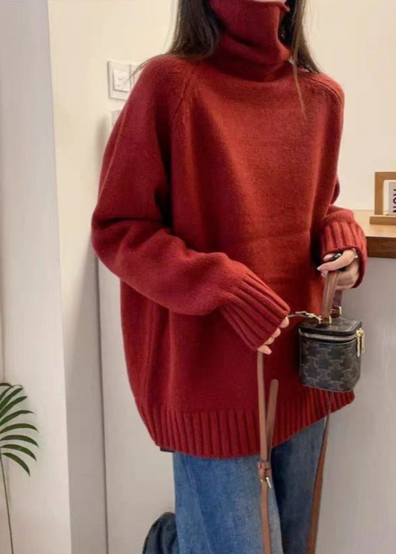 Well Tailored Sweater with a Graceful Silhouette