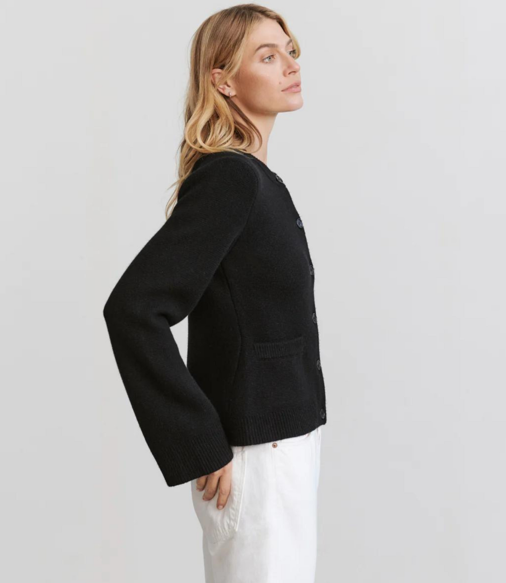Gracefully Styled Cardigan for Any Occasion