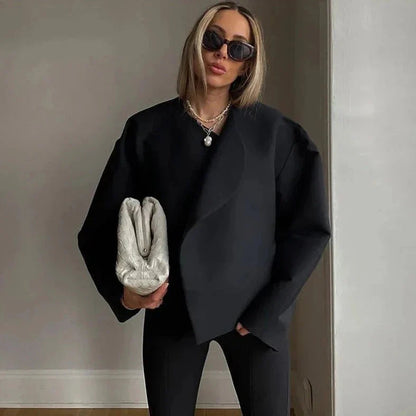 Beautifully Finished Coat in a Timeless Design