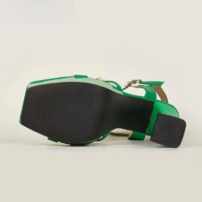 Effortlessly Elegant Heels with a Timeless Design