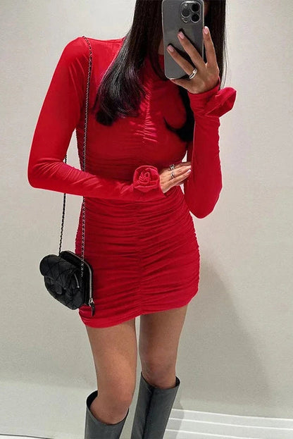 Beautifully Finished Dress in a Timeless Design