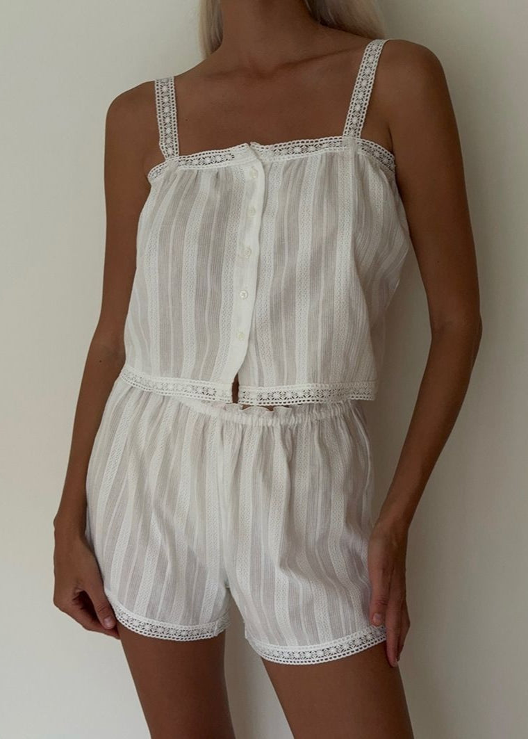 Classic Vintage Top with a Flattering Fit