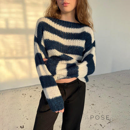 Well Tailored Sweater with a Graceful Silhouette