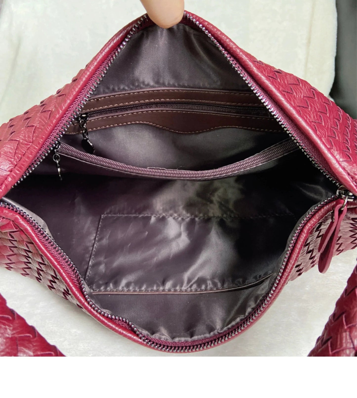 Well Tailored Bag with a Graceful Silhouette