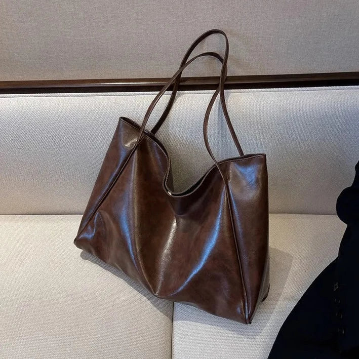 Classic Vintage Bag with a Flattering Fit