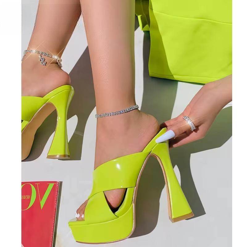 Polished Heels with an Effortless Classic Look
