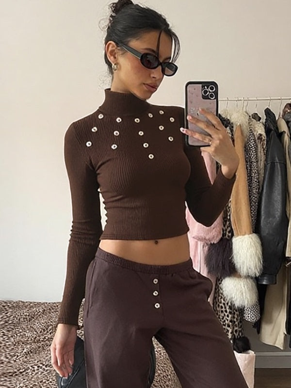 Well Tailored Top with a Graceful Silhouette