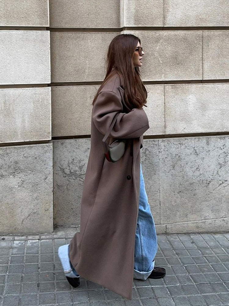 Sophisticated Coat with a Clean Classic Look