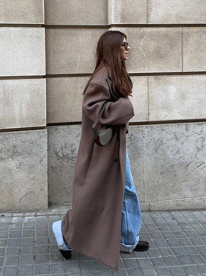Sophisticated Coat with a Clean Classic Look