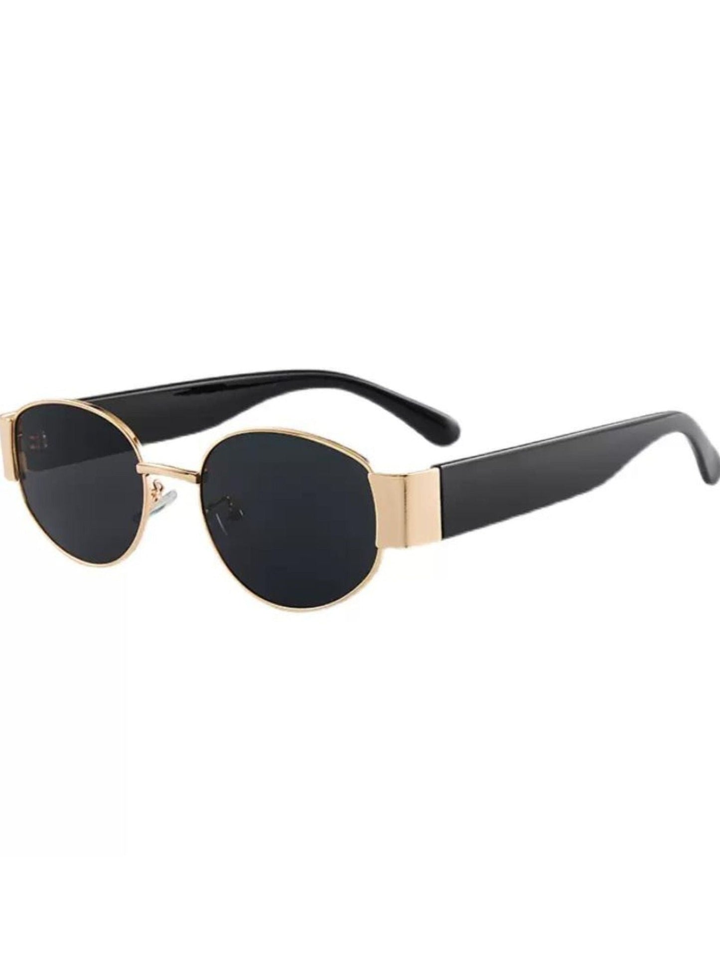 Sophisticated Garment with a Clean Classic Look