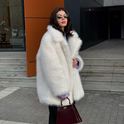 Elegantly Styled Coat for Everyday Wear