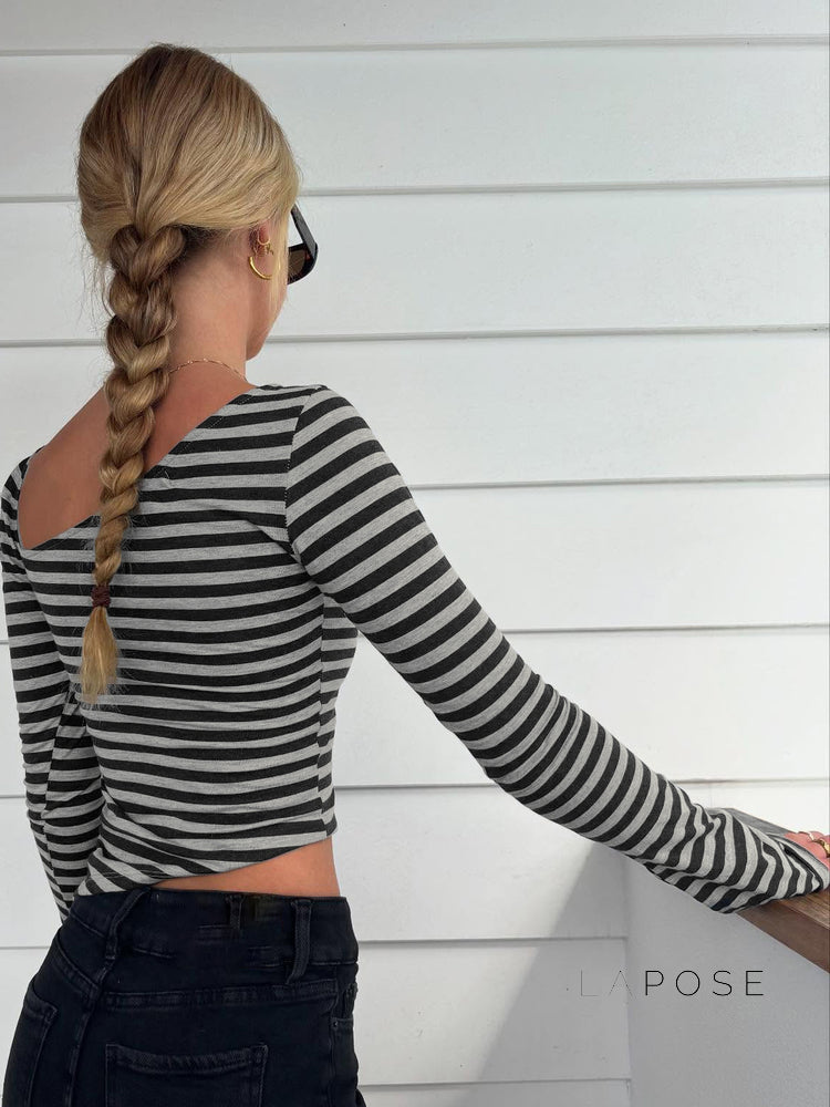 Effortlessly Elegant Top with a Timeless Design