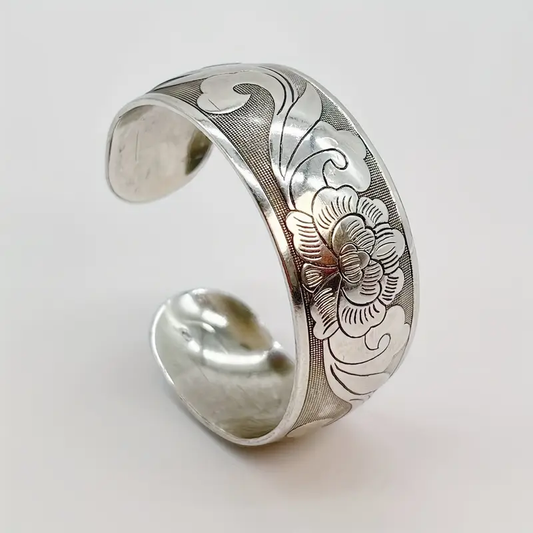 Open Band Nature Bracelet