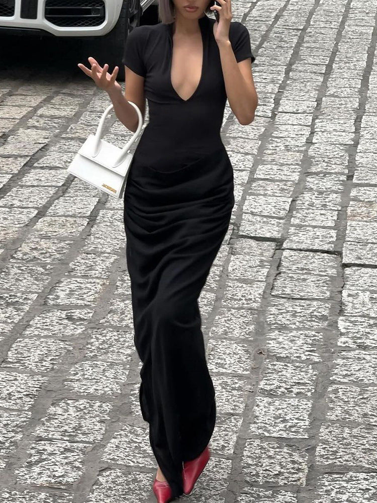Effortlessly Elegant Dress with a Timeless Design