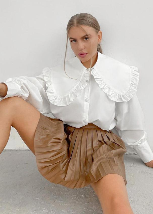 Gracefully Styled Blouse for Any Occasion