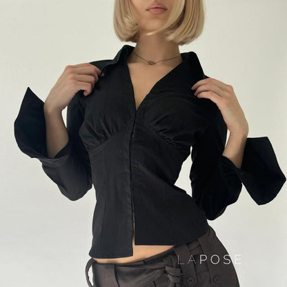Classic Vintage Shirt with a Flattering Fit