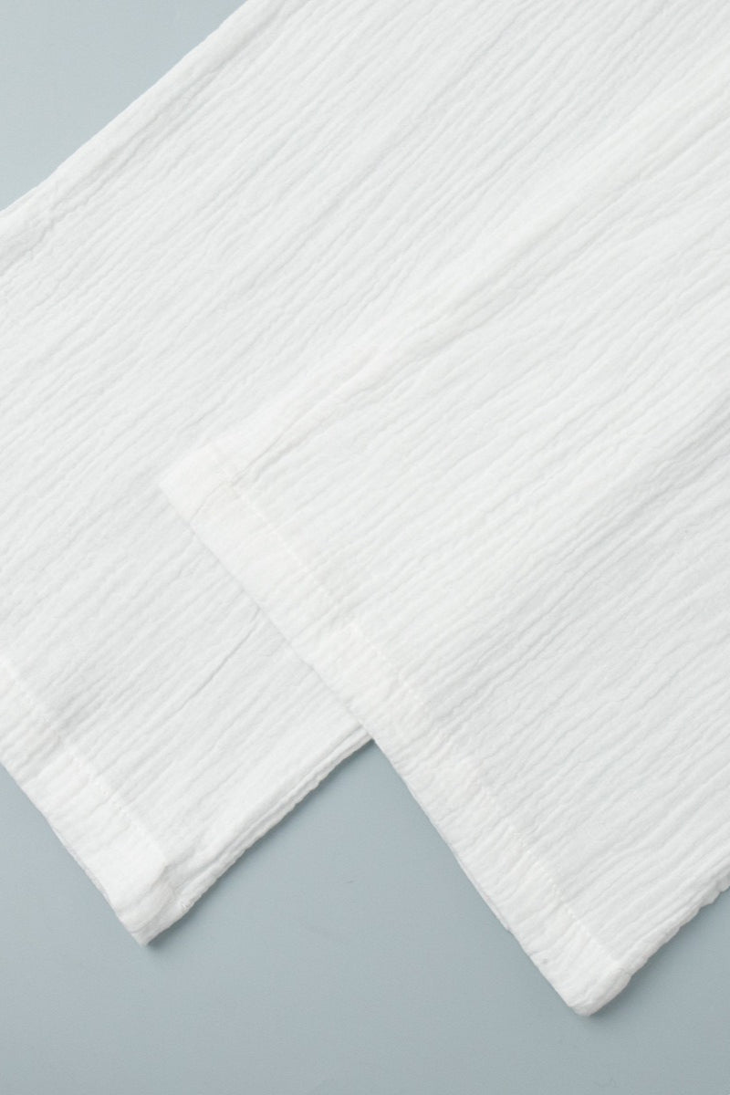 Effortlessly Elegant Pants with a Timeless Design