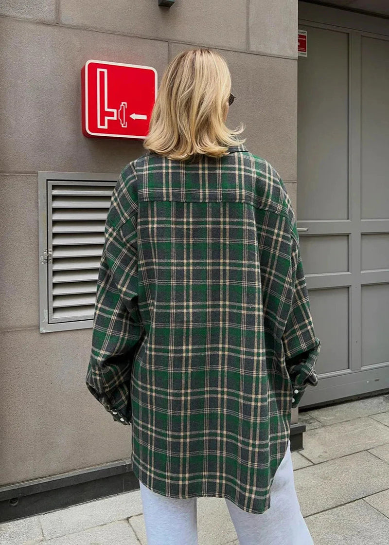 Effortlessly Elegant Shirt with a Timeless Design