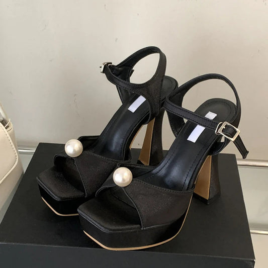 Beautifully Crafted Sandals in a Classic Style