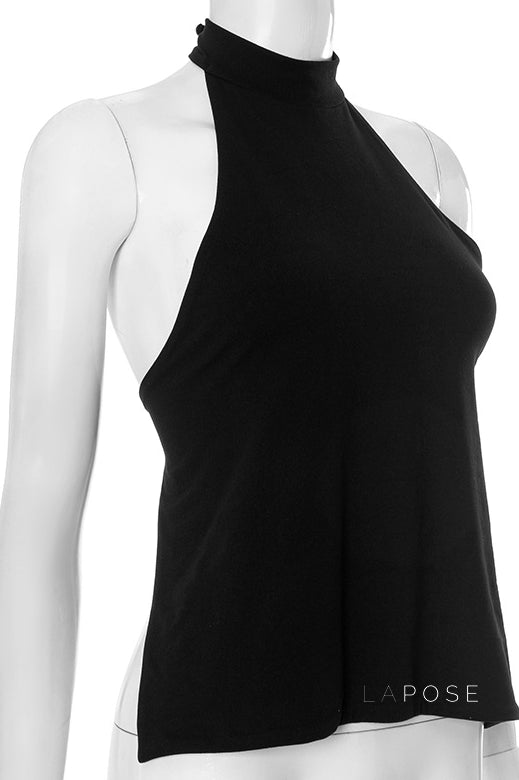 Well Tailored Top with a Graceful Silhouette